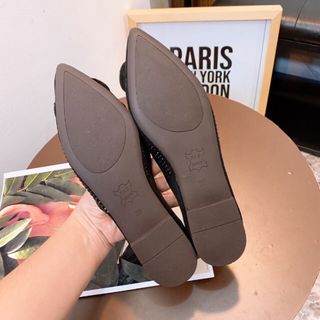 Giày bup bê bướm đá
