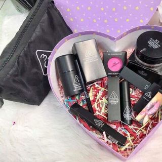 Bộ trang điểm 3CEE