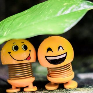 Thú Nhún Emoji -