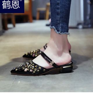Giày sandal đinh sang chảnh