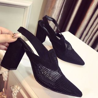 Giày sandal mui nhọn lưoi