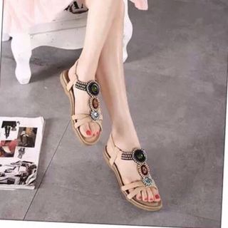 Giày sandal đá màu