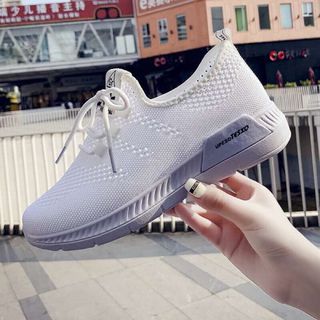 Giày btaaa