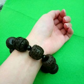 chuỗi đeo tay phong thủy gỗ cho nam Giá sỉ 29k hàng rất đẹp