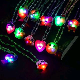 Dây chuyền có đèn led Giá sỉ 12k bao gồm dây và mặt