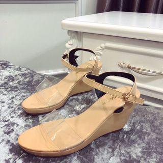 Giày sandal xuồng đon giản