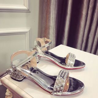 Giày sandal đế sò