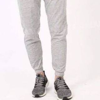 Quần Jogger nam chất liệu da cá