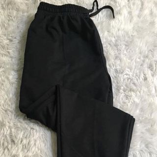Quần Jogger nam chất liệu da cá