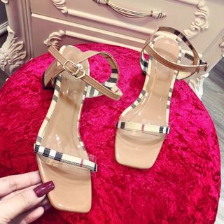 Giày sandal karo
