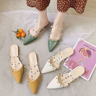 Dép sục mui nhọn đinh