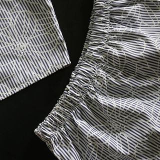 Bộ đồ thời trang Amwear màu sọc hoa