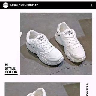 Giày sneaker trắng