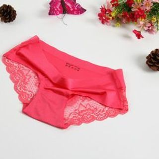 Quần lót ren sau lạnh trước