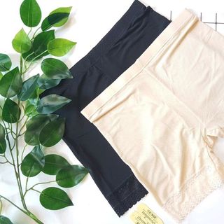 QUẦN MẶC TRONG VÁY THÔNG HƠI