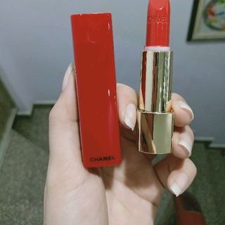 set nước hoa kèm son