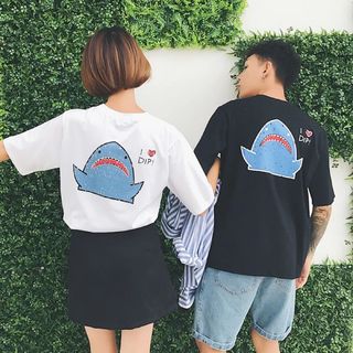 Áo Thun Tay Lỡ Tên Unisex