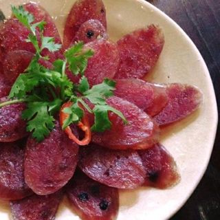 lạp xưởng nhà làm ngon nức mũi