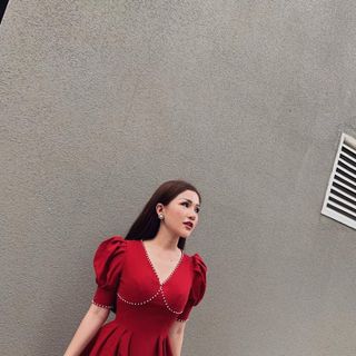 ĐẦM ĐÍNH VIỀN TAY BỒNG