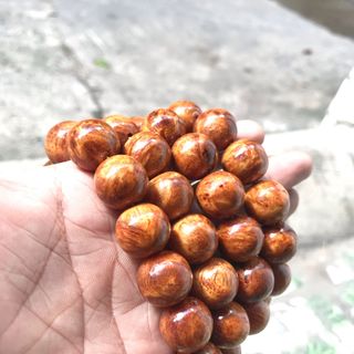 VÒNG NU HUYẾT LONG