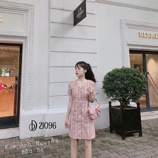 ĐẦM CỔ VUÔNG CARO ĐÍNH NÚT