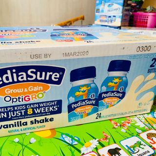Thùng 24 chai sữa nước Pediasure Vanilla Shake Mỹ 237ml cho bé từ 1-10 tuổi