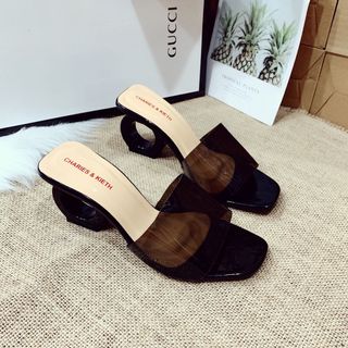 Dép gót phối kiểu