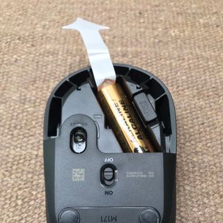 Chuột máy tính không dây Logitech M171