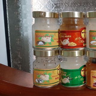 Yến chưng hương dứa/ hạt sen/ táo đỏ/ hạt chia/long nhãn/ gừng