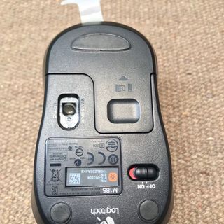 Chuột không dây Logitech M185 logitech