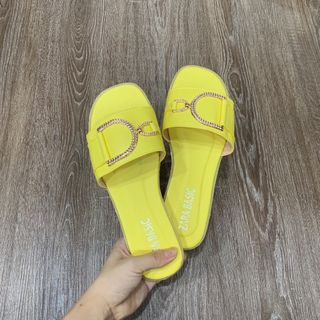 Dép quai ngang đế êm