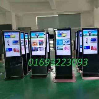 màn hình quảng cáo chân đứng