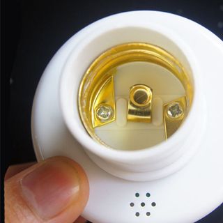 Đui đèn điều khiển từ xa mạ vàng có Remote Đuôi đèn E27 điều khiển từ xa bằng sóng RF
