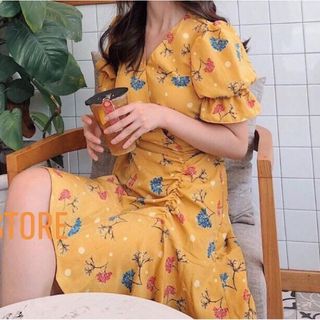 Đầm hoa rút tùng