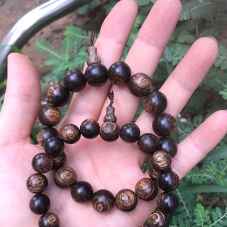 Vòng tay trầm hương