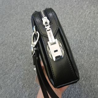Clutch cầm tay da trơn có khóa số thời thượng