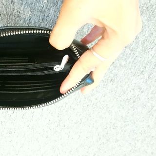 Clutch cầm tay da trơn có khóa số thời thượng