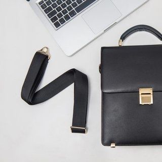 Túi chéo cao cấp 2 màu đen/nâu cao cấp