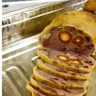 Gà Jambon trứng muối