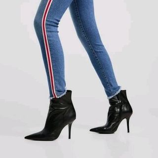 Jeans phối sọc