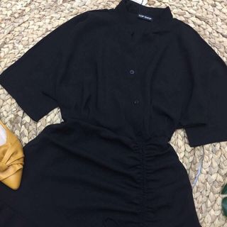 Manri Dress - Váy đen cổ đức nút xéo