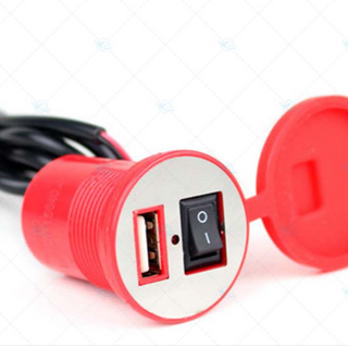 Sạc điện thoại gắn xe máy có công tắc