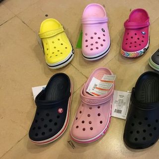 Dép Crocs
