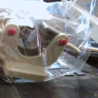 Móc treo chổi nhà vệ sinh đa năng