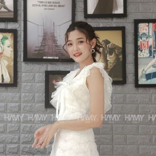 ĐẦM REN TẦNG NƠ CỔ