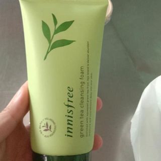 Sửa rửa mặt inisfree