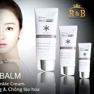 Kem dưỡng trắng ban ngày