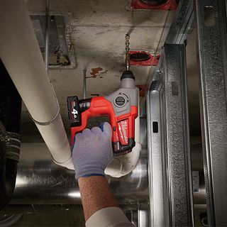 Máy khoan búa Milwaukee M12 CH-402C SET 2 Pin x 40Ah 1 Sạc
