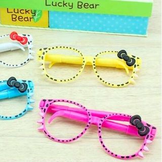 Bút bi Mắt kính gồm 2 cây bút bi mực màu xanh dương