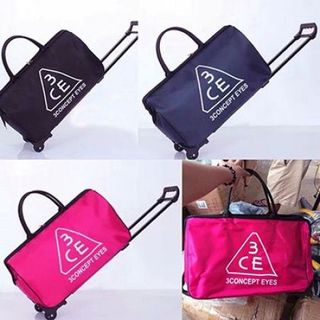 VALI KÉO XẾP DU LỊCH